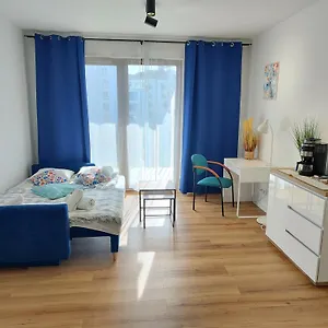Uroczy Apartament Z Miejscem Na Auto W Garażu , Warszawa Polska